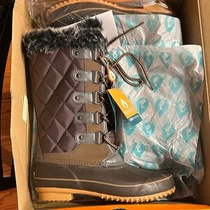 Sporto Brown Quilted Boots with Lace-Up Design